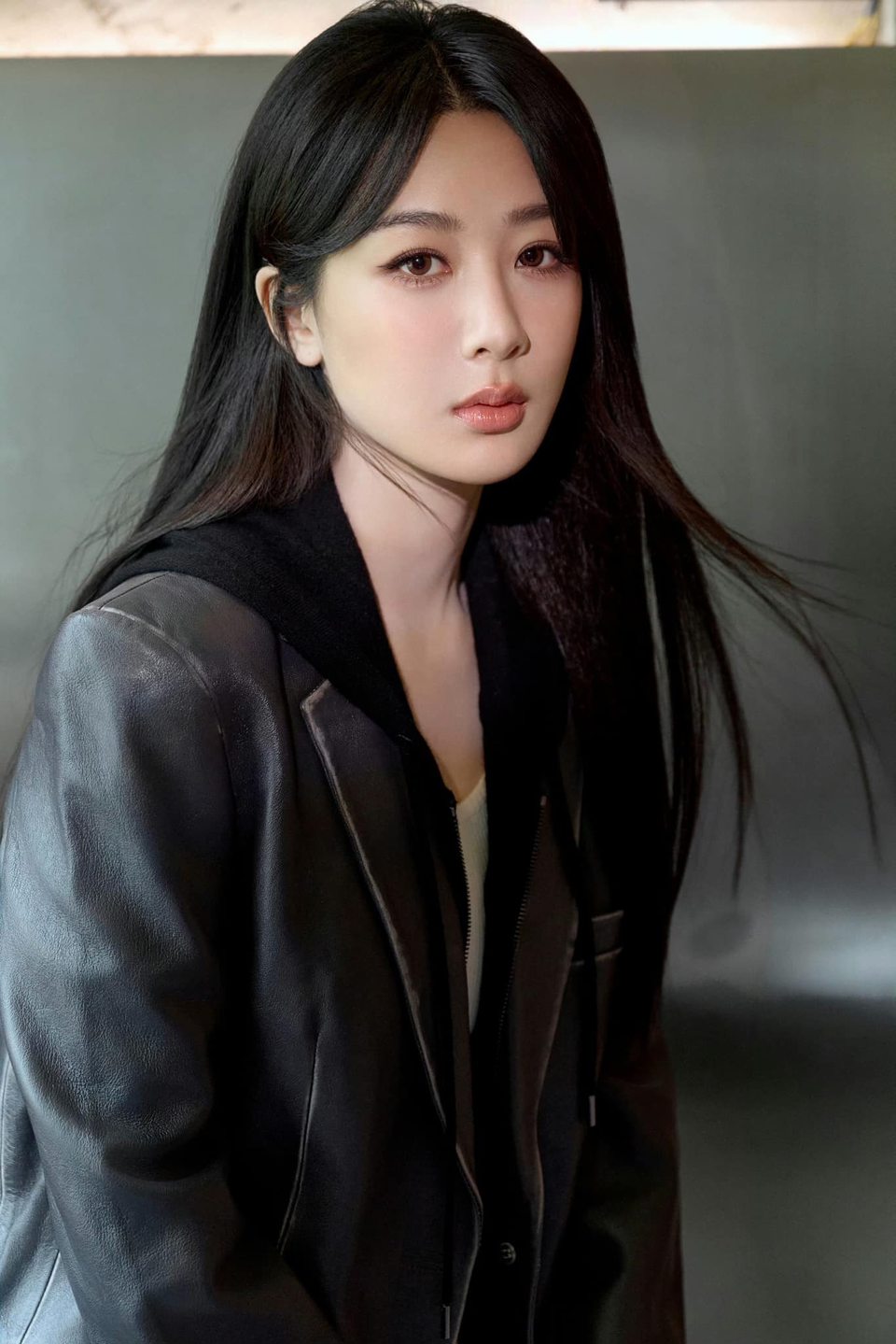 Las 10 mujeres más bellas de China en 2025: Trieu Le Dinh clasificada después de Trieu Lo Tu, la clase número 1 es indiscutible - image 1 