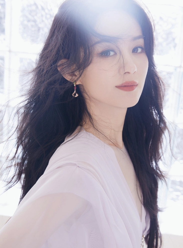 Las 10 mujeres más bellas de China en 2025: Trieu Le Dinh clasificada después de Trieu Lo Tu, la clase número 1 es indiscutible - image 2 