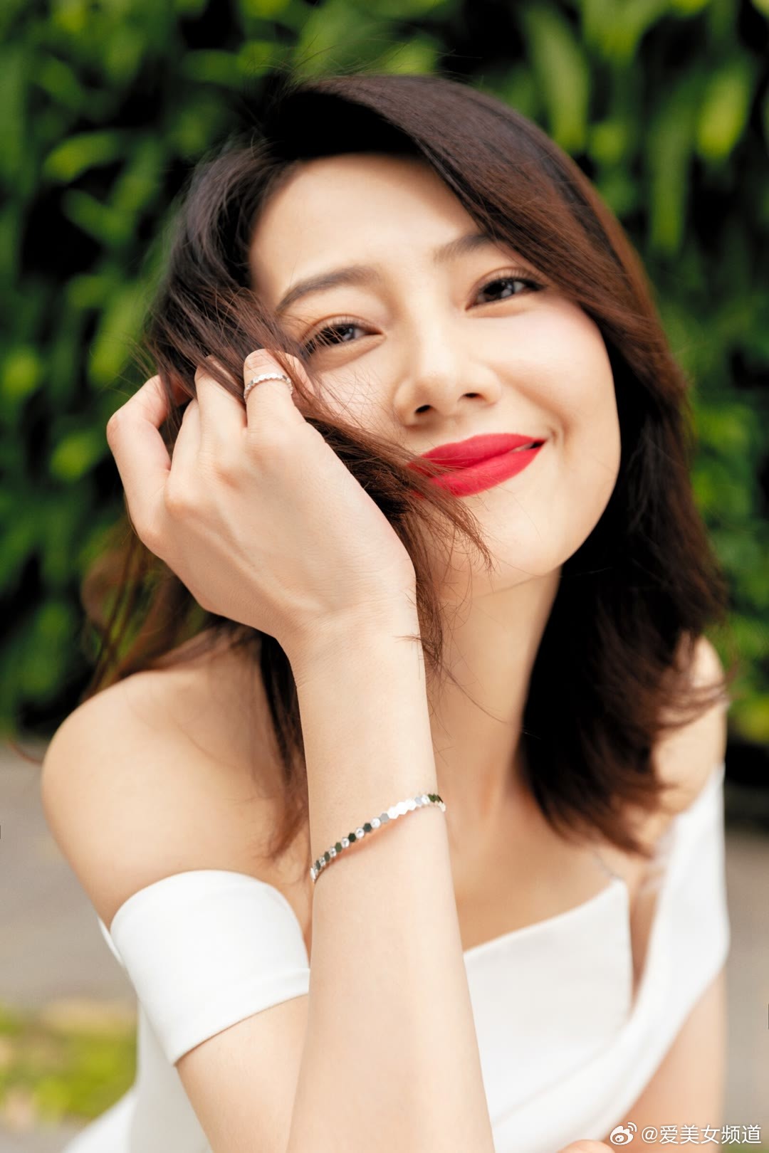 Las 10 mujeres más bellas de China en 2025: Trieu Le Dinh clasificada después de Trieu Lo Tu, la clase número 1 es indiscutible - image 5 