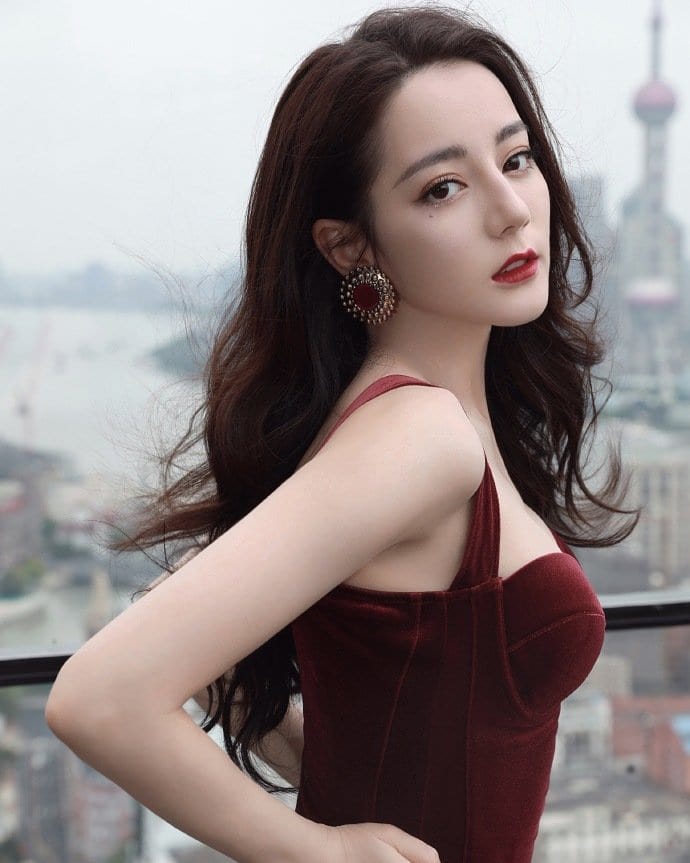 Las 10 mujeres más bellas de China en 2025: Trieu Le Dinh clasificada después de Trieu Lo Tu, la clase número 1 es indiscutible - image 9 