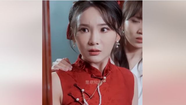 La suegra interrumpe la ceremonia con una sorpresa inolvidable