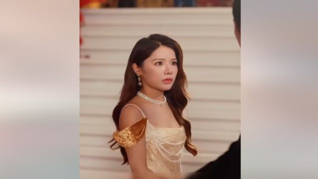 El presidente sufre un extraño accidente y pierde la voz